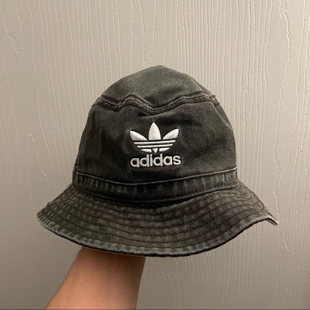 Adidas Vintage Bucket Hat